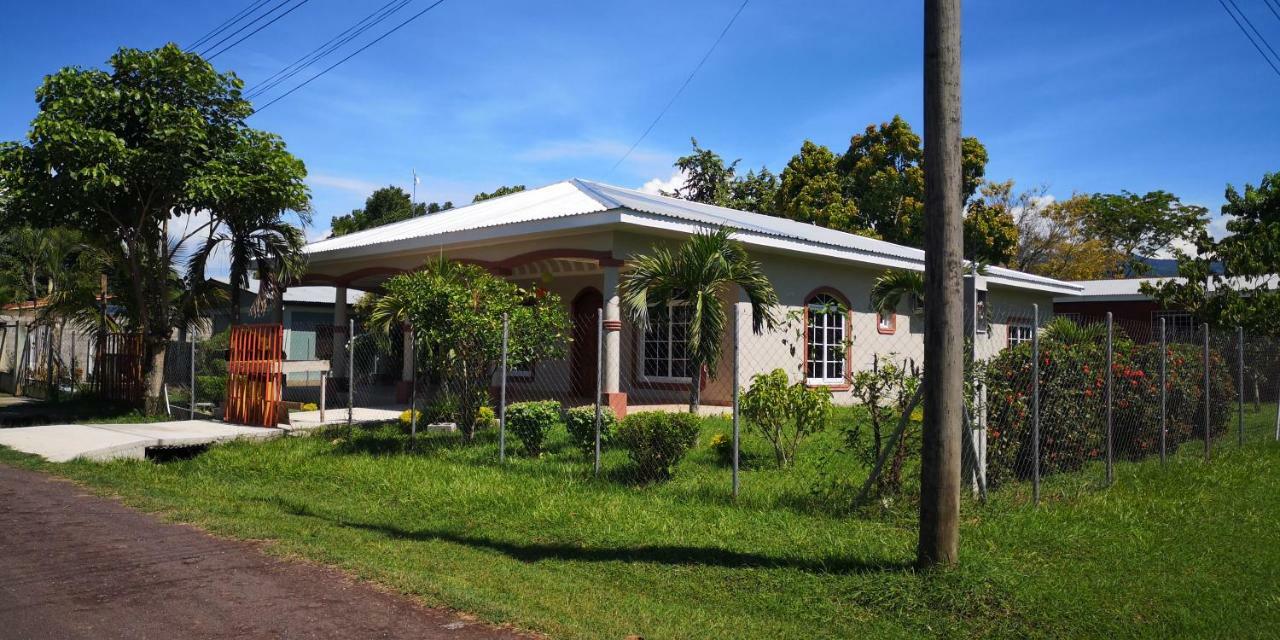 Hostal Valencia Rio Lindo Exterior photo